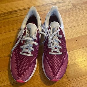 Nike Zoom size 11 running shoes